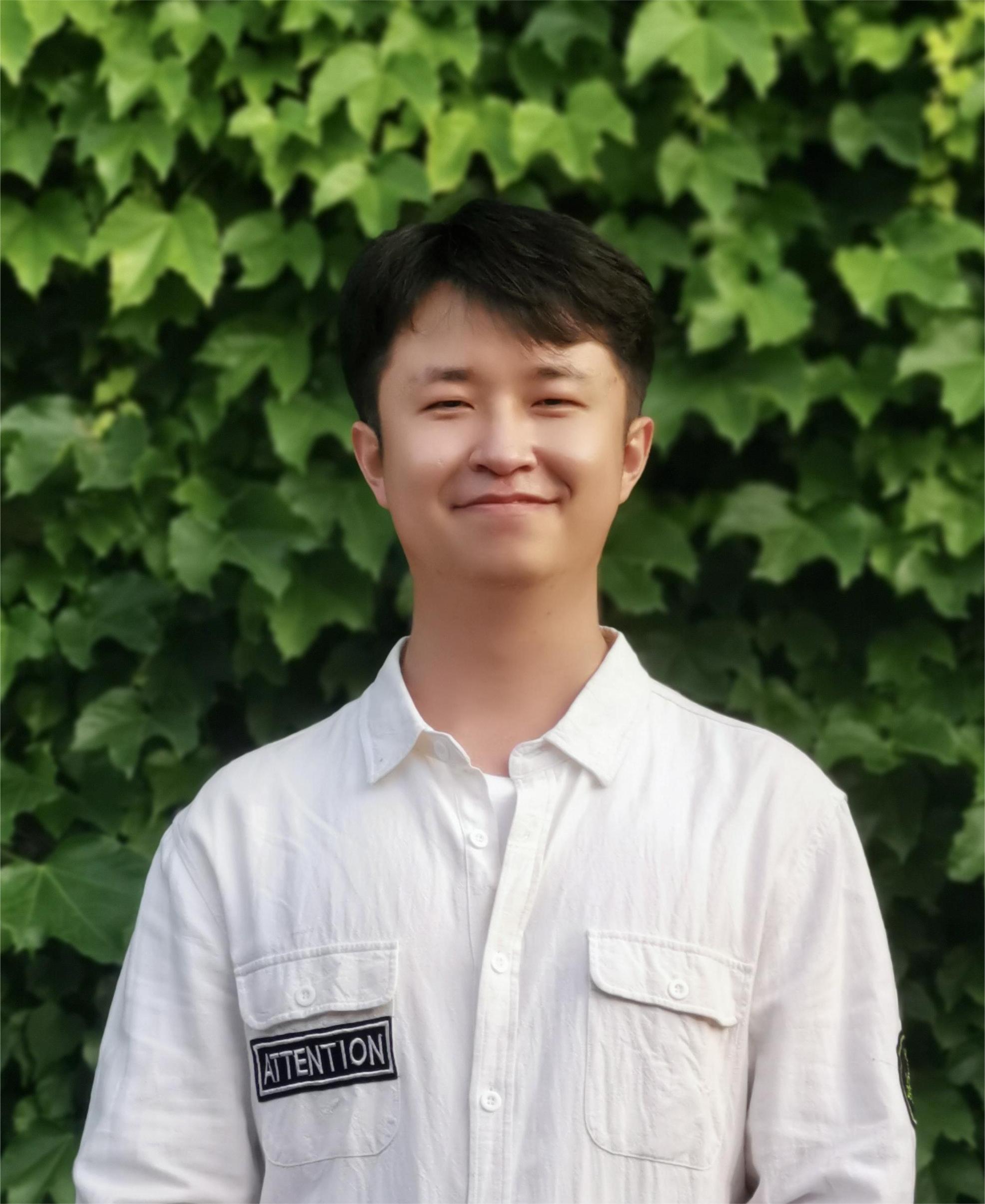 王华龙 中国近现代史纲要教研室主任